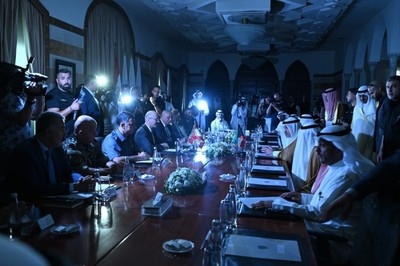 Lights Out Diplomacy: Ministers Rely On Phones During Beirut Blackout