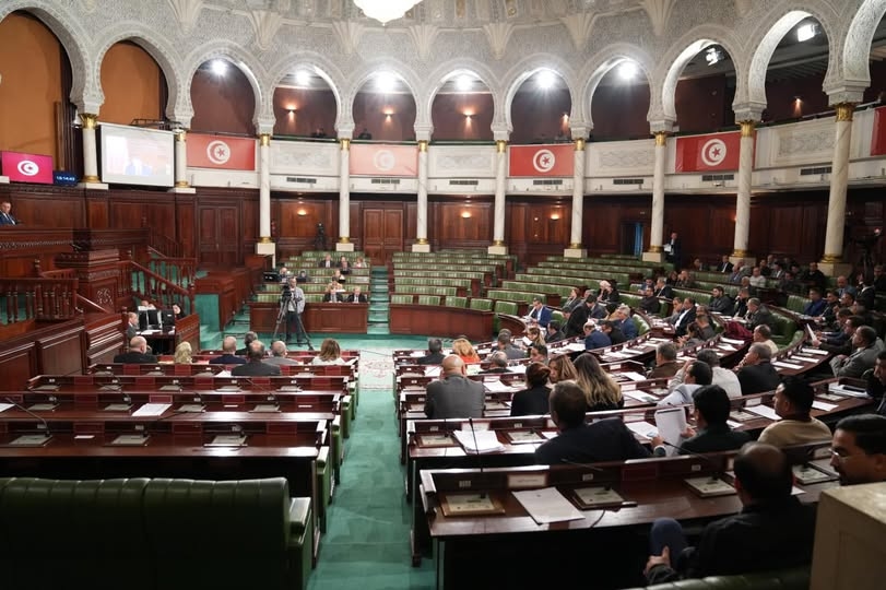 البرلمان يستعد للمصادقة على قرض بـ70 مليون دولار لفائدة "الستاغ" لتمويل استيراد الغاز الطبيعي