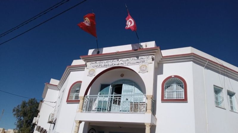 تطاوين : عمال الإعاشة بصحراء تطاوين يطالبون بتطبيق قانون الشغل الجديد وتسوية وضعياتهم المهنية