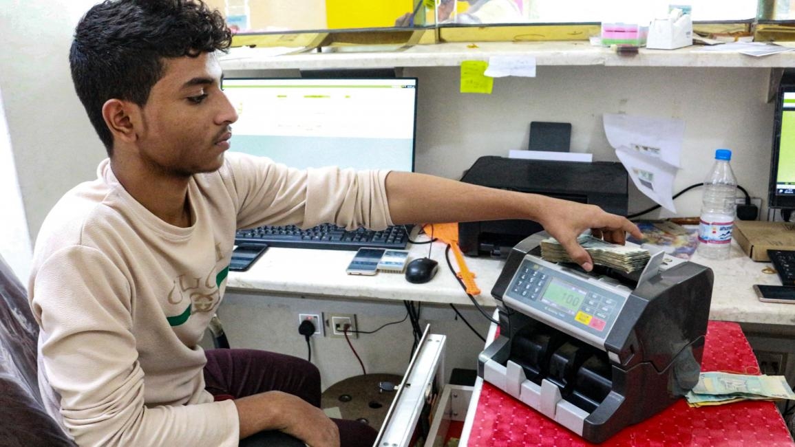 أسعار صرف الدولار والريال السعودي مقابل الريال اليمني في عدن
