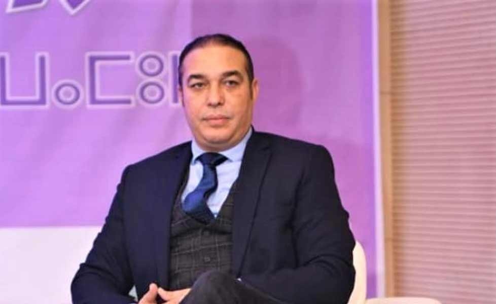 أوزين يستعين بـ"الراب" لانتقاد الحكومة (فيديو)