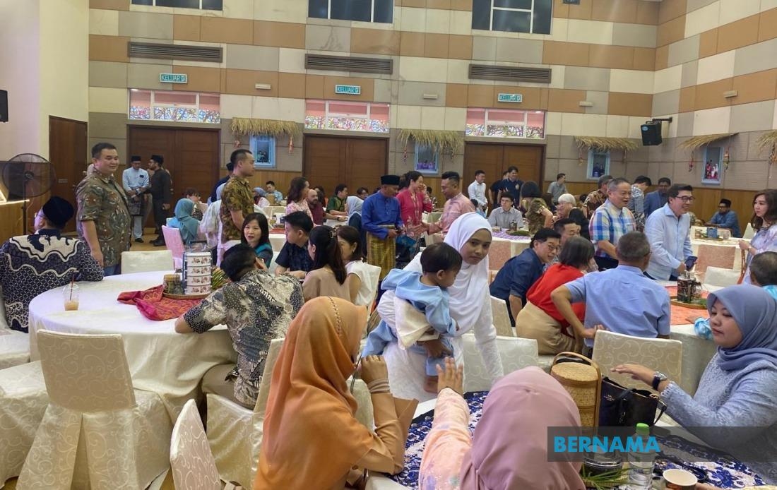 Malaysians Bond In Unity At Eid Celebration In Phnom Penh