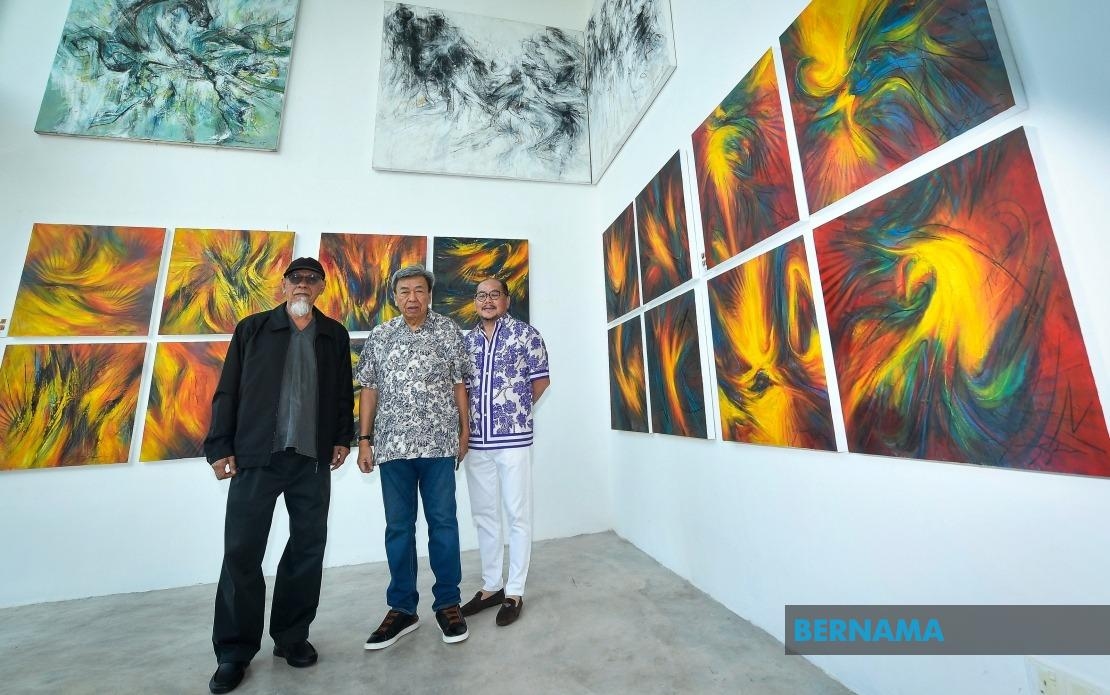 Selangor Sultan Visits Renowned Artist Yusof Ghani's Art Gallery In Shah Alam