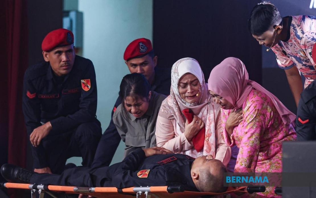 FRU Tragedy: ‘The Red Beret' Pantomime Moves Audience To Tears