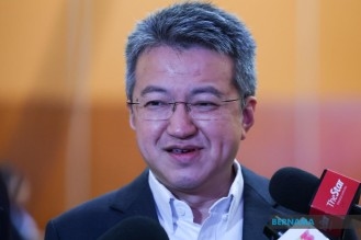 Malaysia Urges ASEAN Unity To Build Integrated Semiconductor Supply Chain