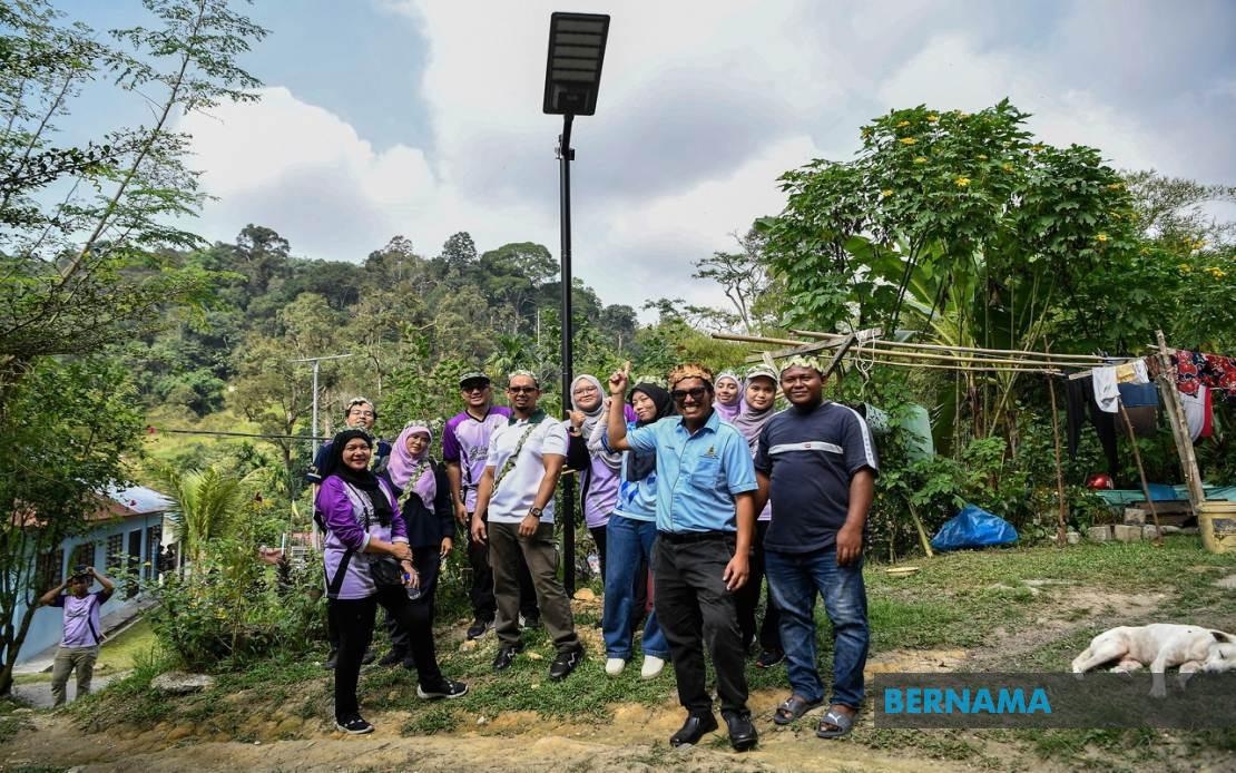 Solar Initiative Brings Electricity To Kampung Orang Asli Bukit Lagong