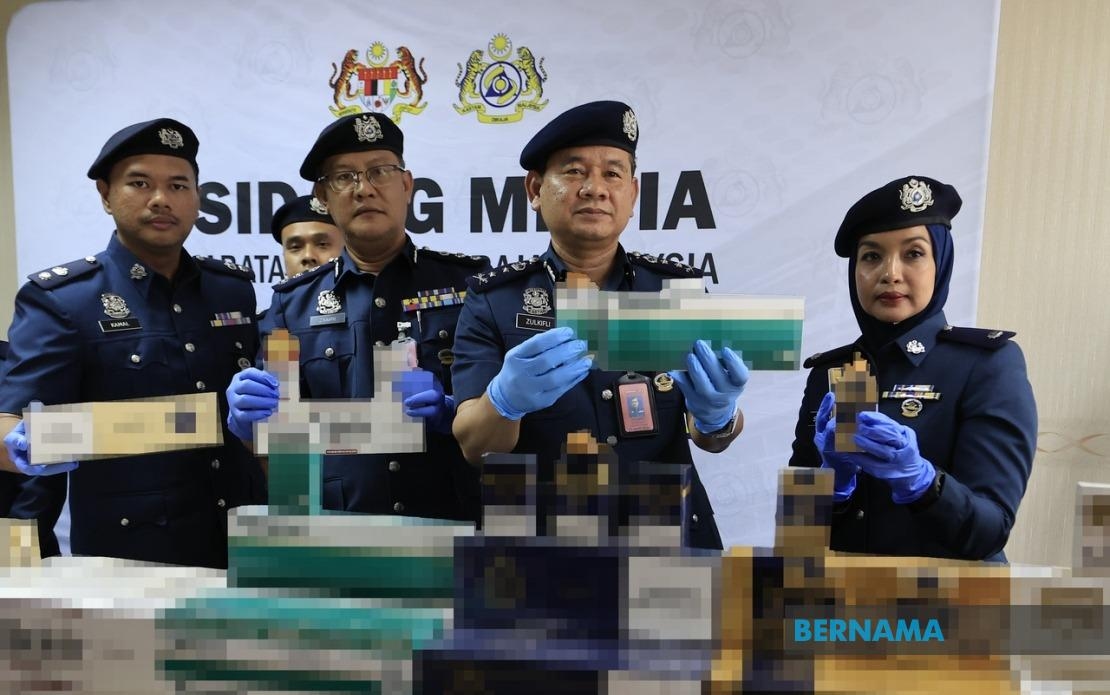 Cigarette Smuggling Syndicate Busted Using Abandoned Building As Storage Facility