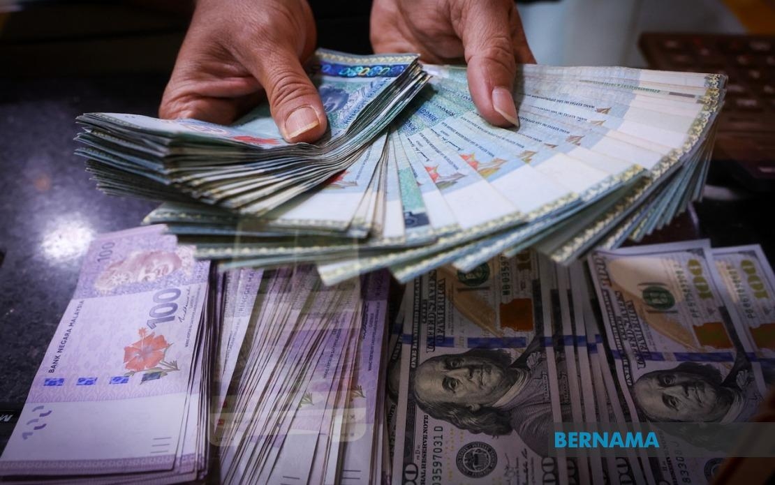 Ringgit Rebounds To End Higher Against US Dollar