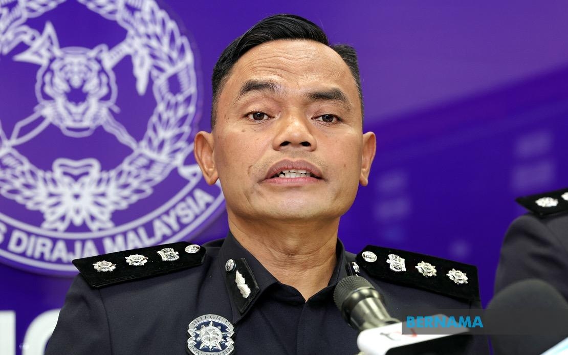 Pakistani National Arrested For DUI After Crashing Into Johor Restaurant
