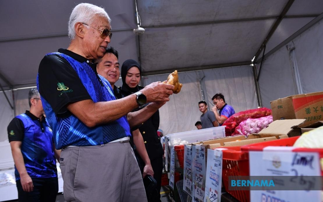 Jualan Rahmah Offers Youth Lifeline Amid Rising Living Costs