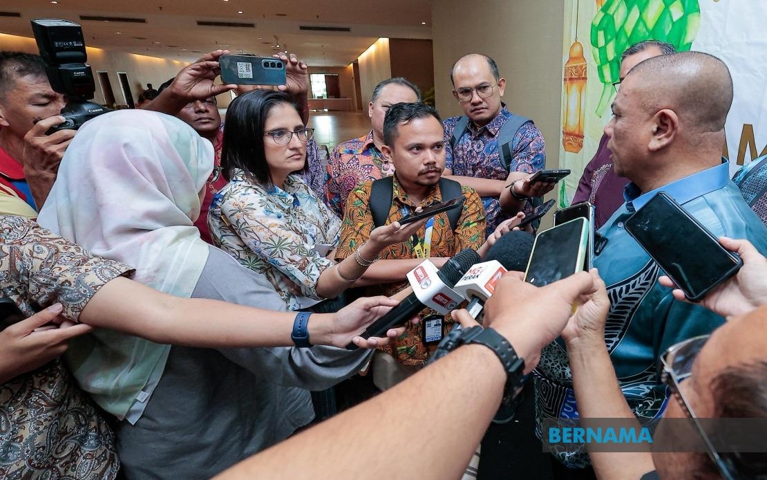 From Notebooks To Whatsapp: The Evolving Challenges And Duties Of Modern Journalists