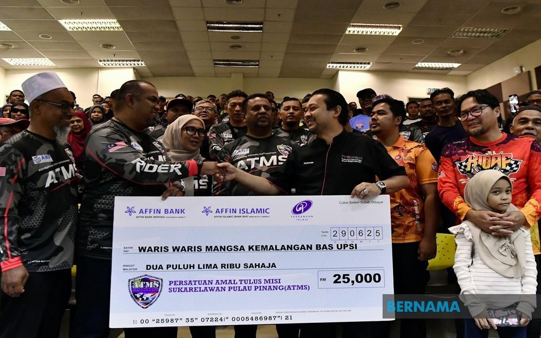 ATMS Club Raises RM25,000 For Families Of UPSI Students Killed In Gerik Bus Crash