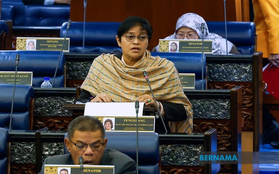 Azalina Tables Motion To Extend Debate On Auditor-general's Report
