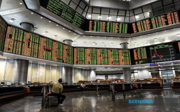 Selective Accumulation Lifts Bursa Malaysia At Opening