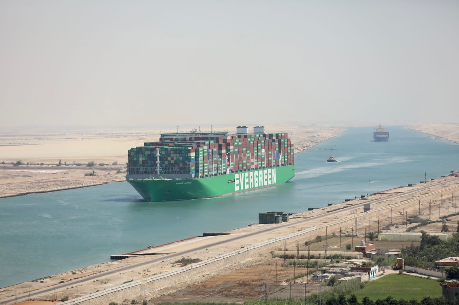 المركزي: إيرادات قناة السويس تنخفض 54.1% وتسجل 2.6 مليار دولار خلال أول 9 أشهر من العام المالي