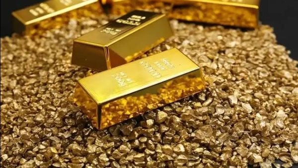 الذهب يتراجع مع إعلان ترامب عن تمديد مهلة الرسوم الجمركية