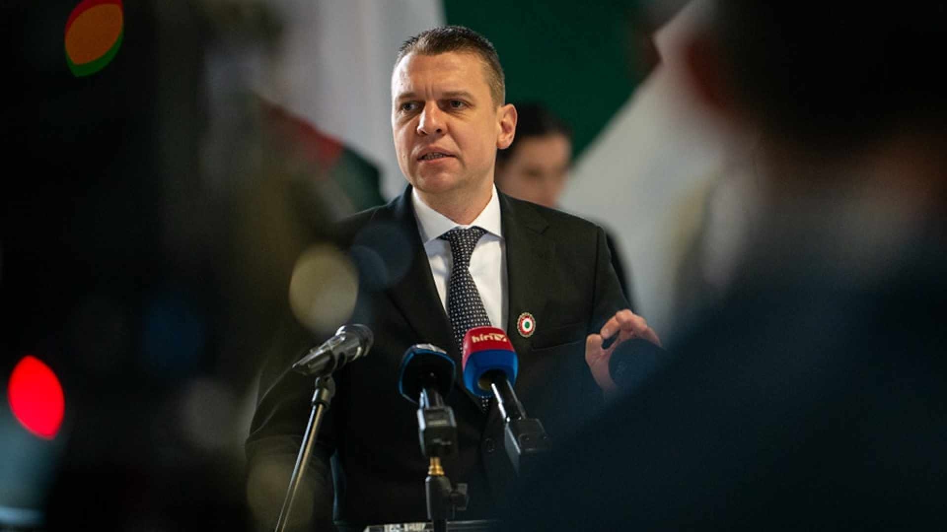 Menczer condemns ‘attack' by Ukrainian journalist on government's Vote 2025 survey