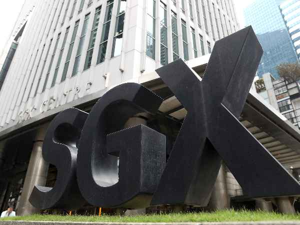 SGX Wrap-up: Singapore Stocks End Week Higher On Global Tailwinds