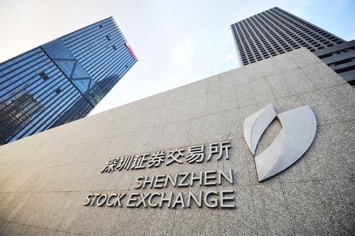 Shares In Chinese Markets Close Higher