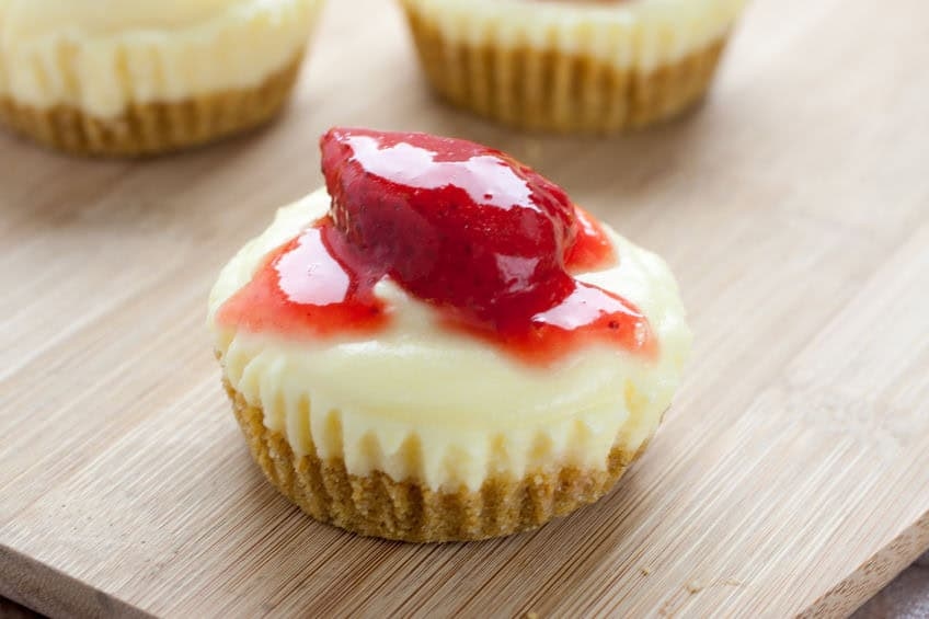 Yummy mini strawberry cheesecakes with oat-based crust