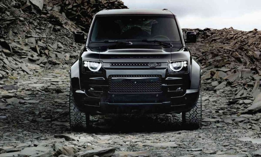 2025 Land Rover Defender Octa Black: South African price and specs