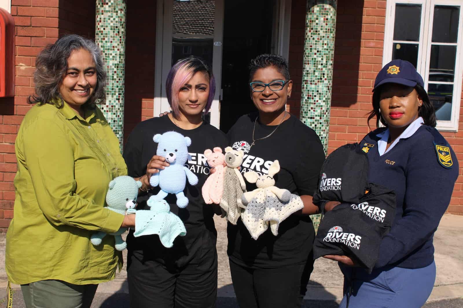 Church donates care packs to Durban North SAPS