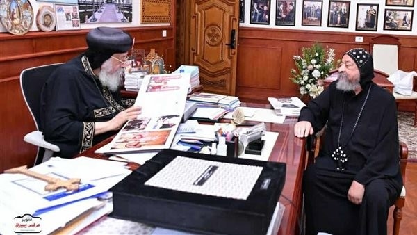 البابا تواضروس يستقبل رئيس دير مارمرقس الرسول