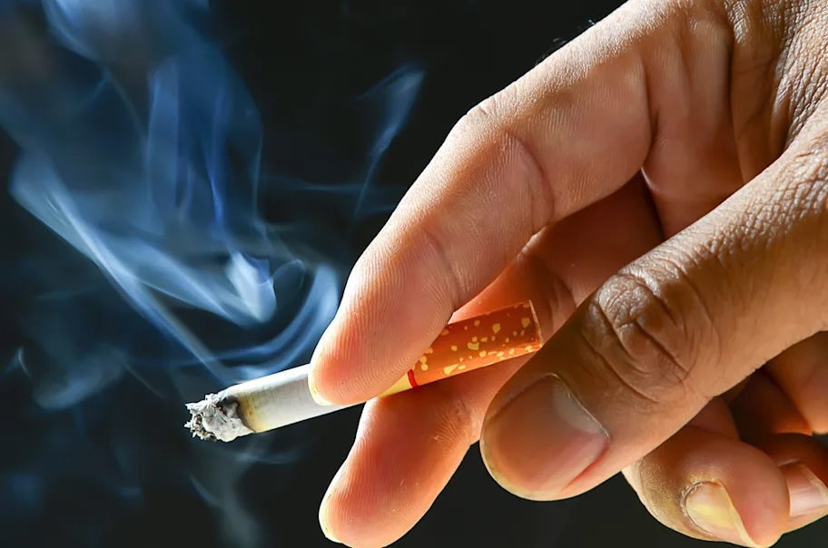 Make smoking, vaping Syariah offences
