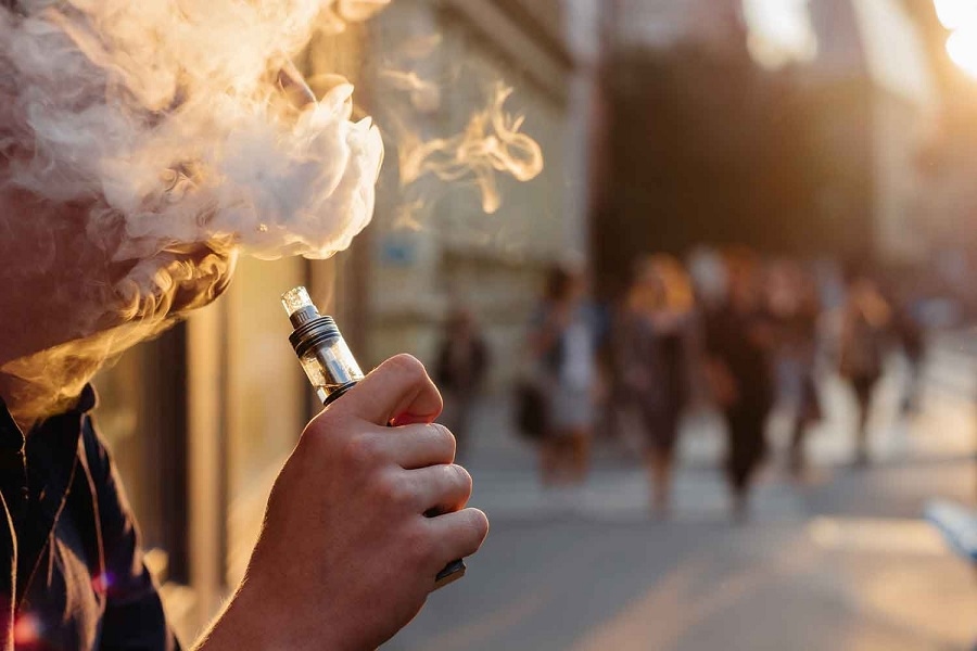 Doctors urge nationwide ban on the sale of vapes