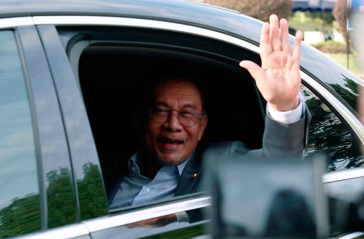 Malaysians can anticipate a special gesture from Prime Minister Anwar tomorrow