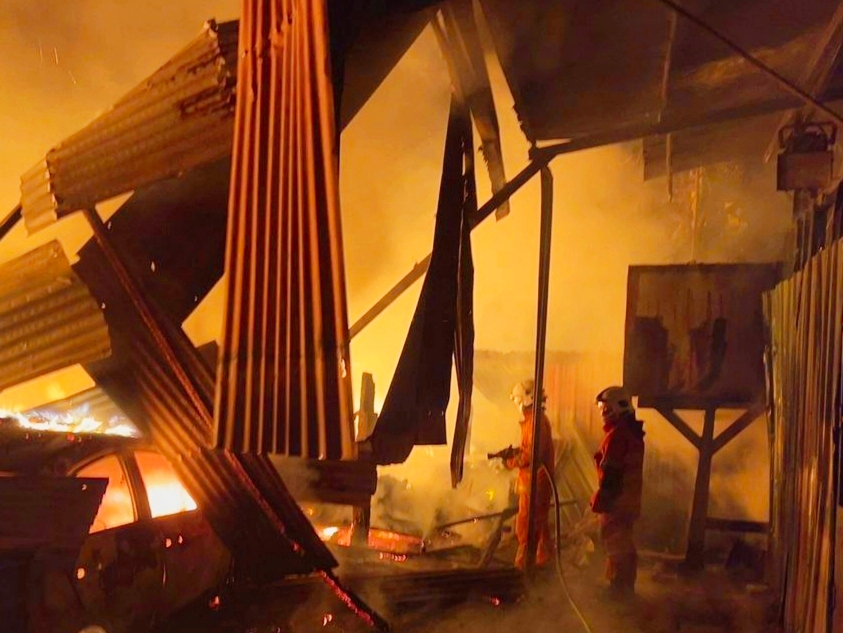 Home razed in Tawau