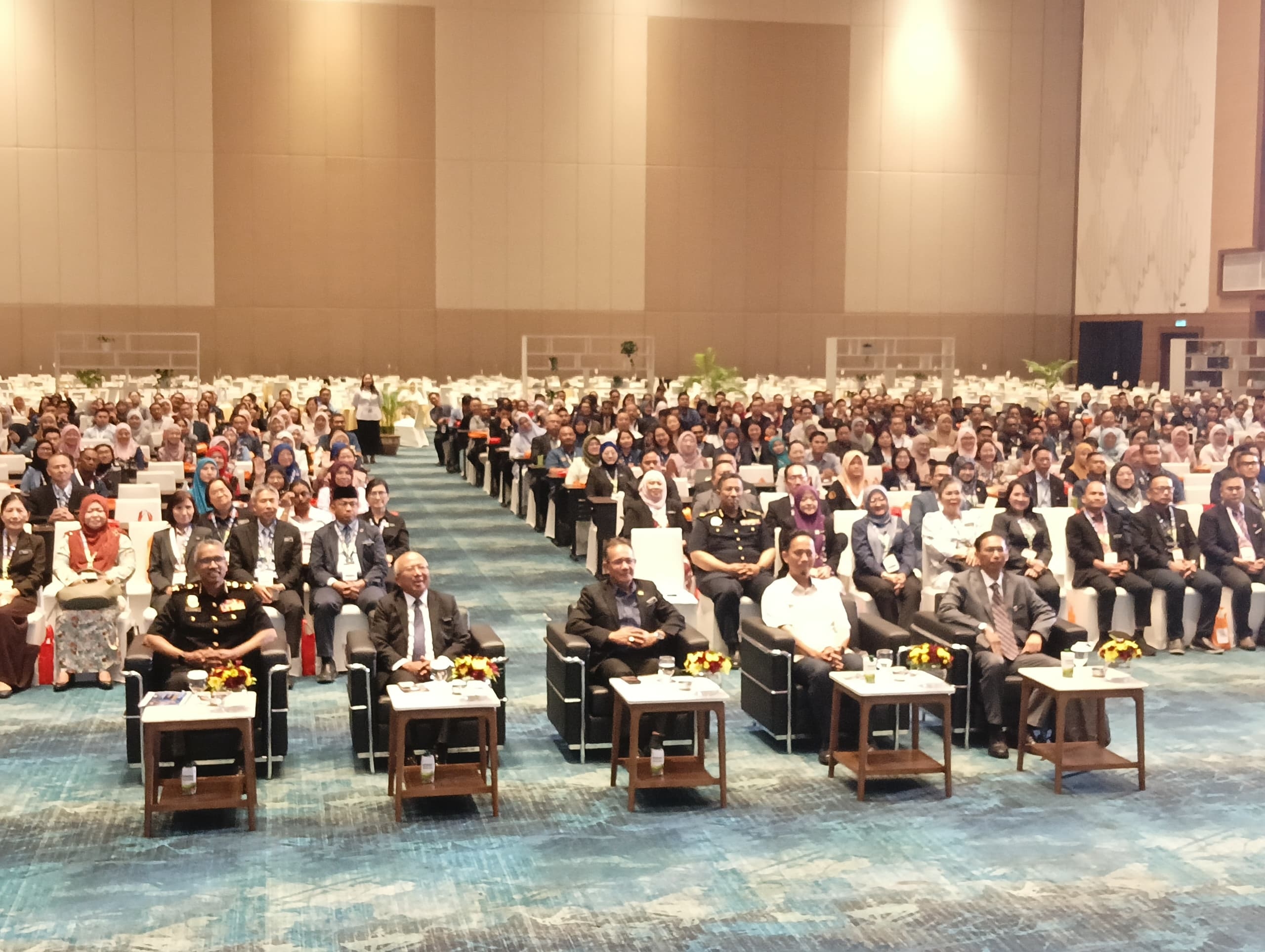 'Integrity essential to maintain trust in civil service'