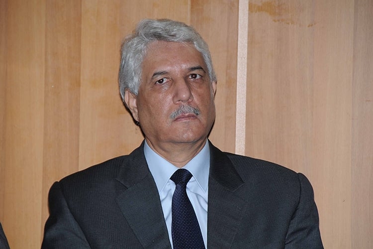 'فيلا' بـ12 مليارا تجر مجدّدا الوزير لوح إلى القضاء