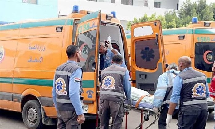 بالأسماء.. إصابة 4 من أسرة واحدة في حادث تصادم مروّع على طريق القاهرة