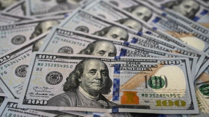 سعر الدولار اليوم الجمعة في التعاملات المسائية.. آخر تحديث