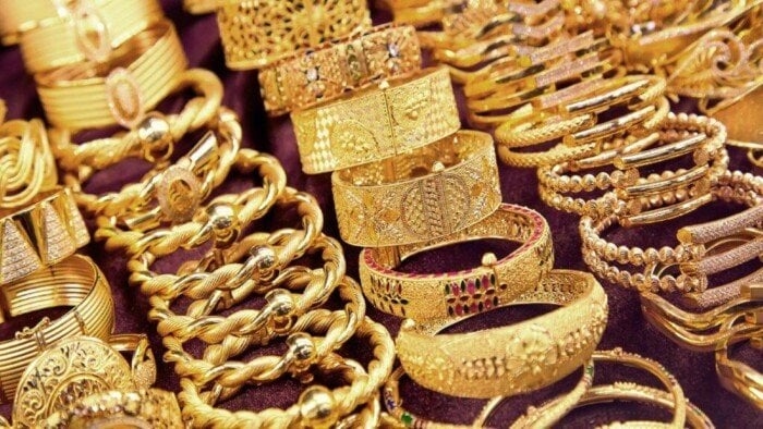 سعر الذهب يرتفع عالميا.. وعيار 21 يسجل 4640 جنيهًا