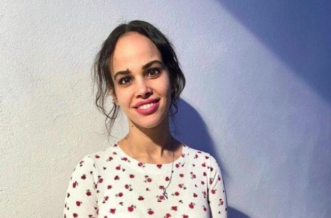 «بحبك».. أول رد من نور عمرو دياب على شائعة توتر علاقتها بوالدها