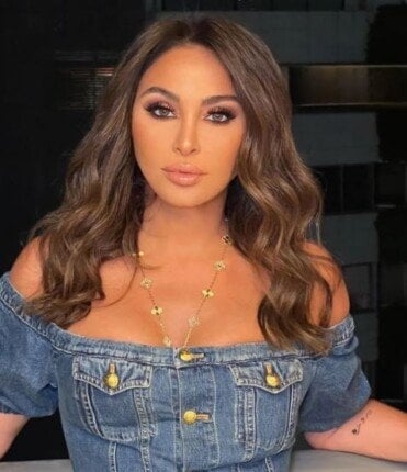 «إليسا» تتصدر التريند بعد إطلالتها بفستان من الجينز «صور »