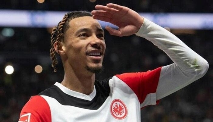 ليفربول يحسم صفقة ضم إيكتيكي من فرانكفورت مقابل أكثر من 90 مليون يورو
