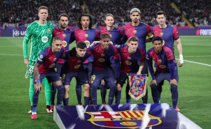 قائمة برشلونة الرسمية لمعسكر اليابان.. ما موقف راشفورد؟