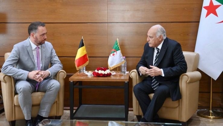 عطاف يستقبل نائب رئيس وزراء بلجيكا الذي يقوم بزيارة رسمية إلى الجزائر - الوطني : البلاد