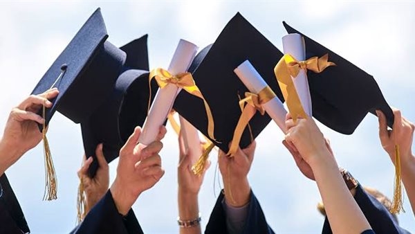 حكم إقامة حفلات التخرج.. «الإفتاء» توضح الرأي الشرعي والضوابط