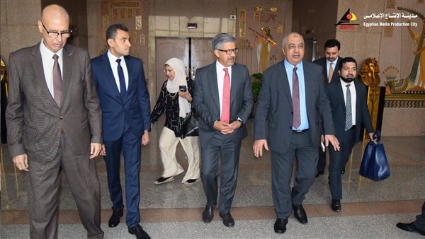 السفير الباكستاني يزور مدينة الإنتاج الإعلامي ويشيد بإمكانياتها