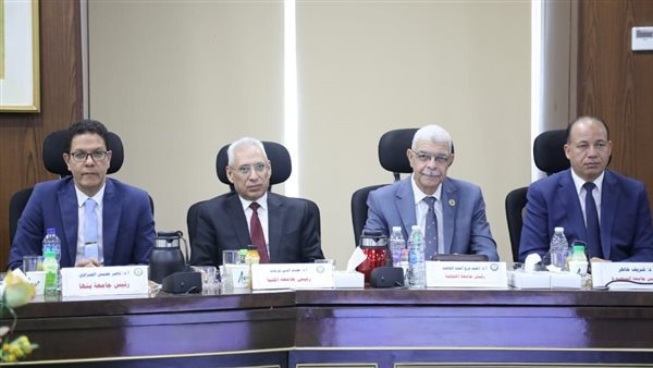 رئيس جامعة المنيا يشهد اجتماع المجلس الأعلى للجامعات برئاسة وزير التعليم العالي