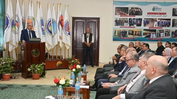 وزير الري يشهد فعاليات ورشة عمل "الإعداد لتحديث الكود المصري للري والصرف"