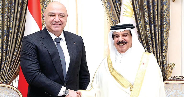 ملك البحرين التقى رئيس الجمهورية: نُعلن إقامة بعثة ديبلوماسية دائمة في بيروت