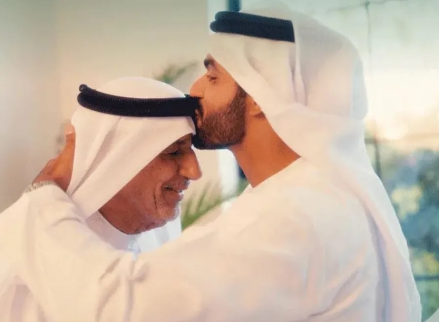 أبوظبي تطلق خدمة "العمل المرن" لمقدمي الرعاية للوالدين من كبار المواطنين