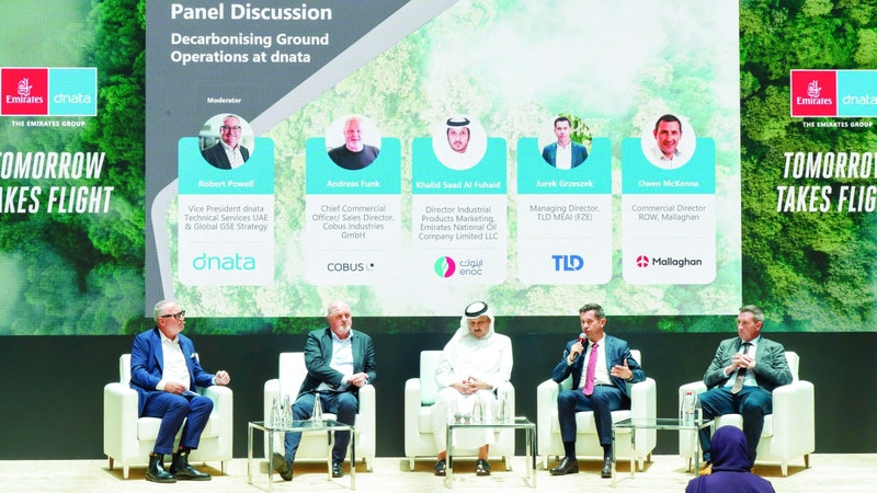 مجموعة الإمارات تستعرض مبادراتها للاستدامة في قطاع الطيران