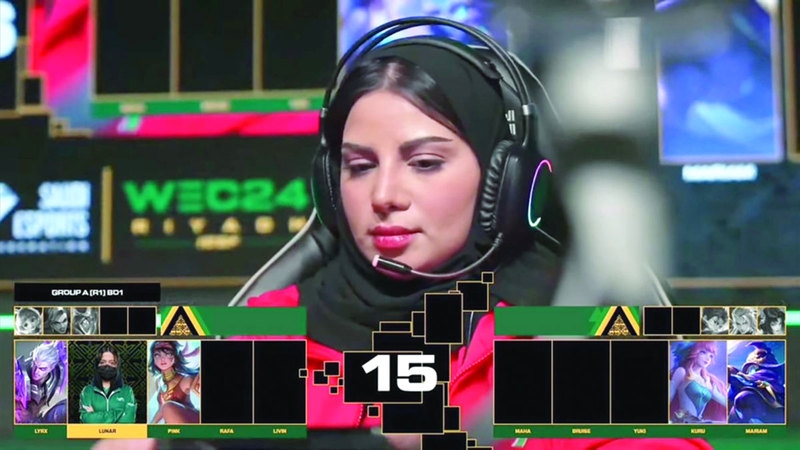 مريم الشامسي.. «جيمر» إماراتية تعشق مراقبة سحر النجوم