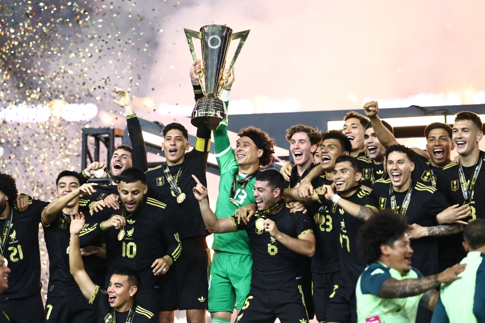 المكسيك تقبض على الكأس الذهبية في أميركا